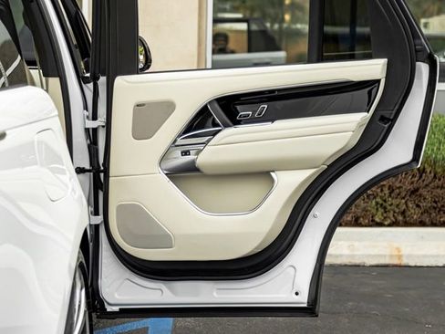 New 2026 Land Rover Range Rover Long Wheelbase SE AWD/4WD image 26