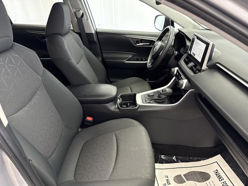 Used 2024 Toyota RAV4 XLE w/ Convenience Package image 12