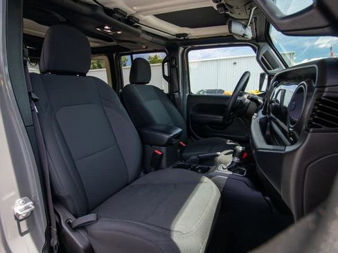 Used 2022 Jeep Wrangler Unlimited Sport AWD/4WD image 21