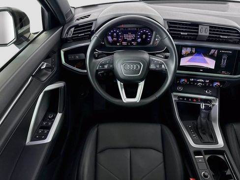 Certified 2023 Audi Q3 2.0T Premium w/ Convenience Package AWD/4WD image 10