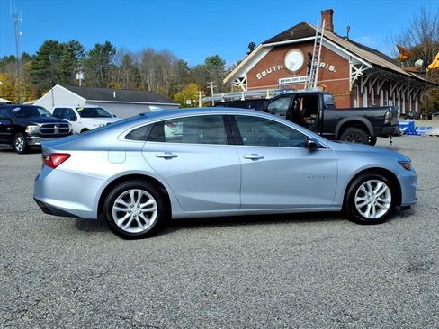 Used 2018 Chevrolet Malibu LT image 4