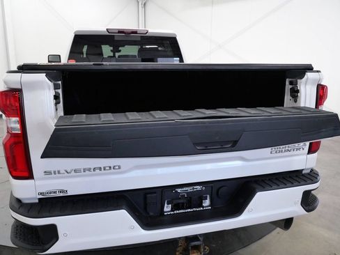 Used 2023 Chevrolet Silverado 3500 High Country w/ Z71 Off-Road Package AWD/4WD image 40
