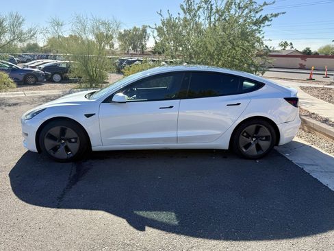 Used 2022 Tesla Model 3 Base image 6