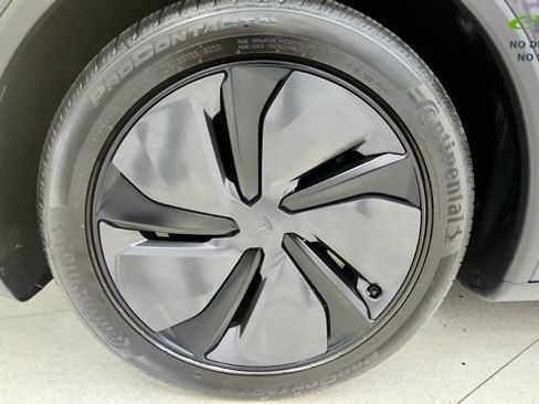 Used 2026 Tesla Model Y AWD image 81