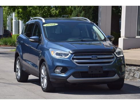 Used 2018 Ford Escape Titanium FWD image 2