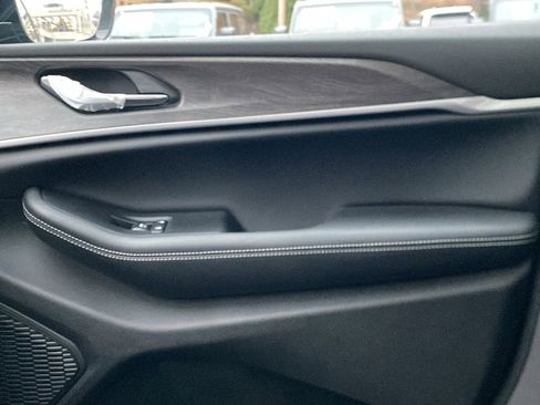 New 2025 Jeep Grand Cherokee L Limited image 17