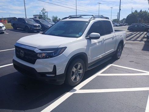 Certified 2025 Honda Ridgeline RTL image 3
