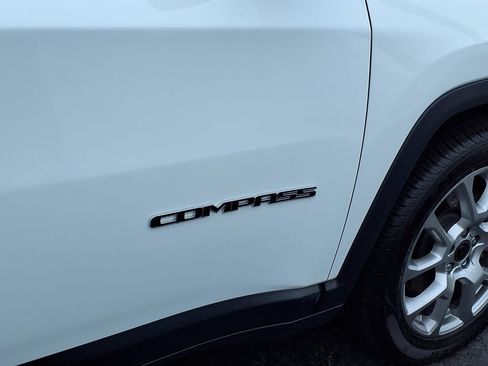Used 2025 Jeep Compass Limited AWD/4WD image 27