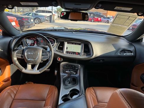 Used 2019 Dodge Challenger SRT Hellcat Redeye image 32