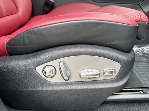 Used 2022 Porsche Macan AWD/4WD image 19