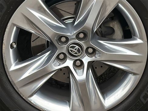 Used 2018 Toyota Highlander Limited image 6