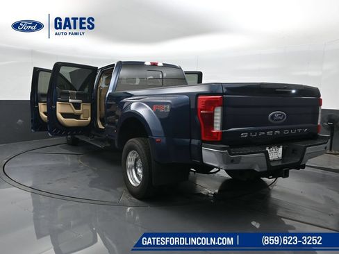 Used 2019 Ford F350 Lariat w/ Lariat Ultimate Package AWD/4WD image 57