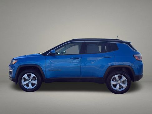 Used 2018 Jeep Compass Latitude AWD/4WD image 2