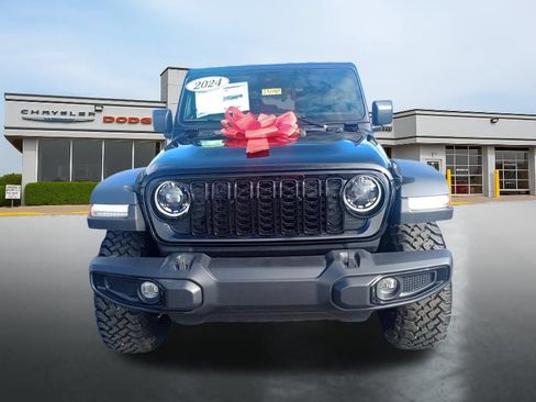 Used 2024 Jeep Wrangler Unlimited Sport AWD/4WD image 2