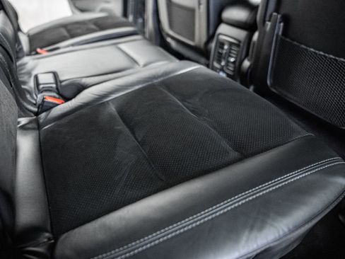 Used 2022 Dodge Durango GT image 40