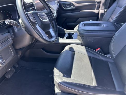 Used 2023 GMC Yukon SLT image 10