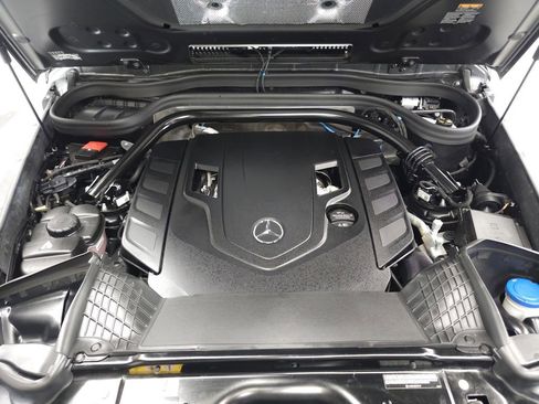 Used 2024 Mercedes-Benz G 550 image 32