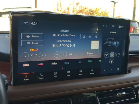 Used 2022 Lincoln Nautilus Reserve w/ Equipment Group 201A image 15