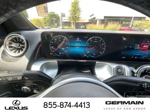 Used 2022 Mercedes-Benz GLB 250 4MATIC image 17