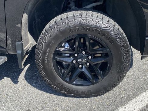 Used 2023 Chevrolet Silverado 1500 Custom Trail Boss w/ Midnight Edition image 11