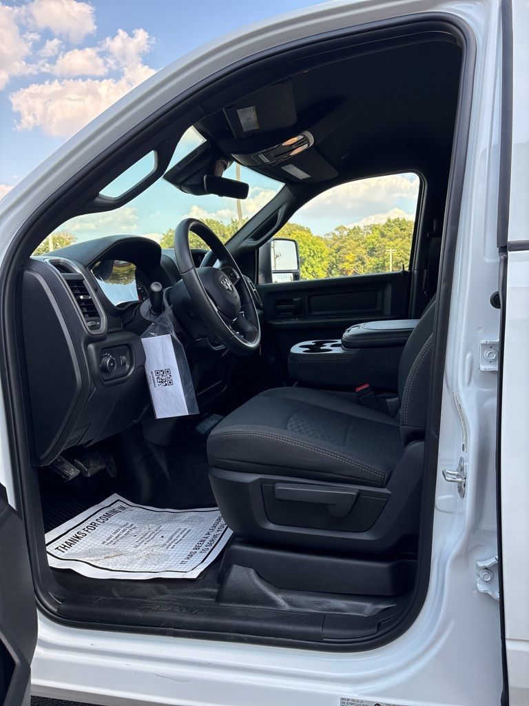 New 2026 RAM 3500 Tradesman w/ Chrome Appearance Group AWD/4WD image 9