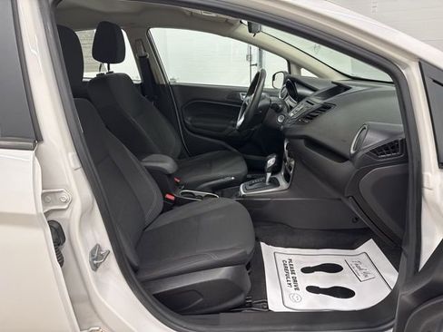 Used 2016 Ford Fiesta SE image 21