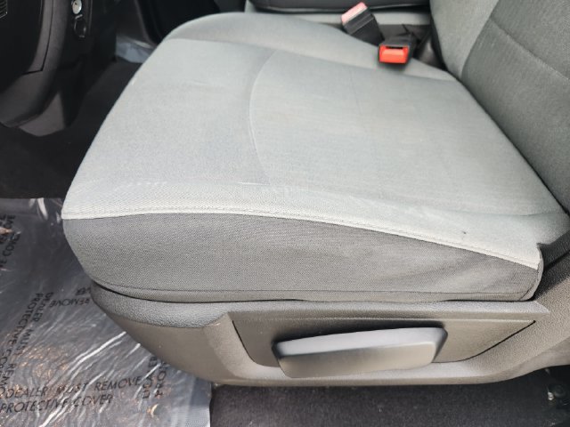 Used 2021 RAM 1500 Classic SLT AWD/4WD image 23