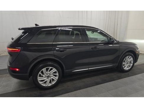 Used 2024 Lincoln Corsair AWD w/ Towing Package image 4