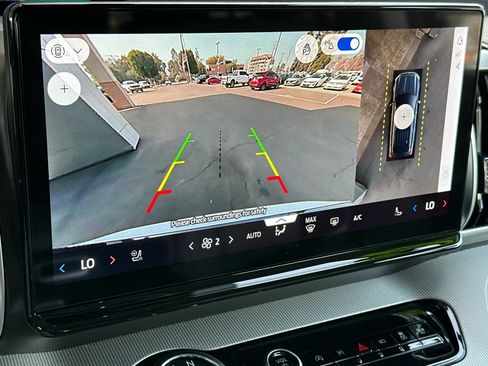 Certified 2025 Ford Expedition Active image 21