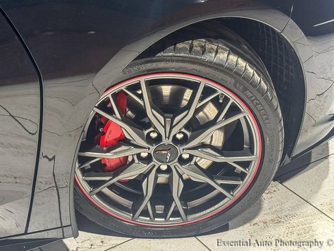 Used 2025 Chevrolet Corvette Stingray Premium Cpe w/ Z51 Performance Package RWD image 14