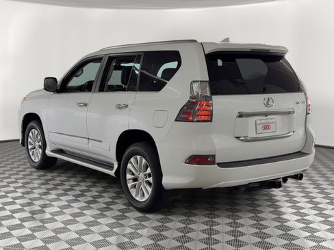 Used 2016 Lexus GX 460 w/ Premium Package AWD/4WD image 3