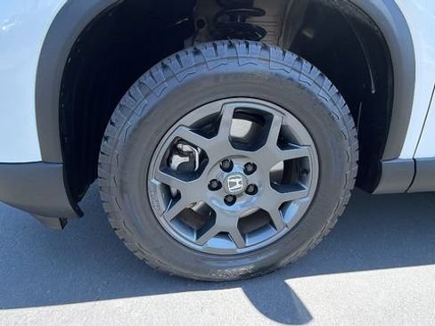 Used 2023 Honda Pilot TrailSport image 10