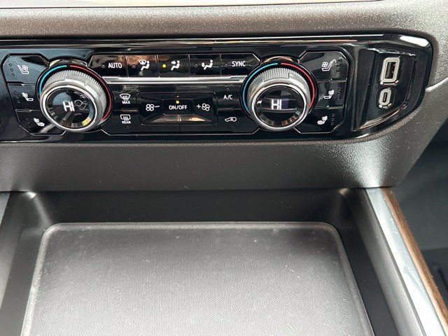 Used 2025 Chevrolet Silverado 3500 High Country w/ High Country Premium Package AWD/4WD image 36