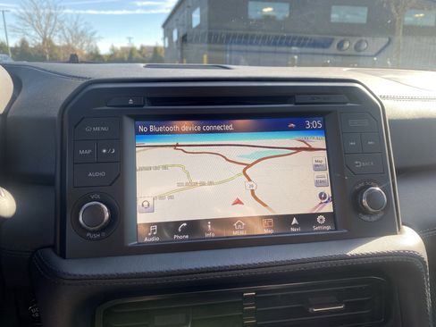 Used 2017 Nissan GT-R Premium image 21