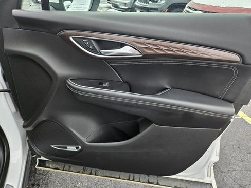 Certified 2021 Buick Envision Avenir image 11