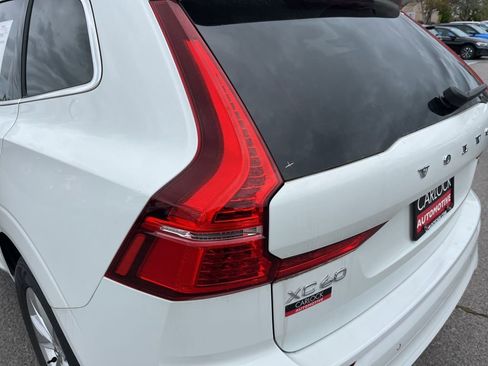 Used 2022 Volvo XC60 B5 Momentum image 8