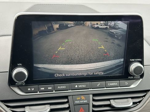 Used 2024 Nissan Altima 2.5 SV image 5