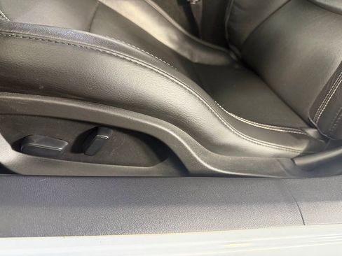 Used 2019 Chevrolet Corvette Stingray Coupe w/ 1LT RWD image 24