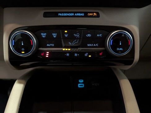 Used 2022 Ford Escape SE w/ Convenience Package image 21