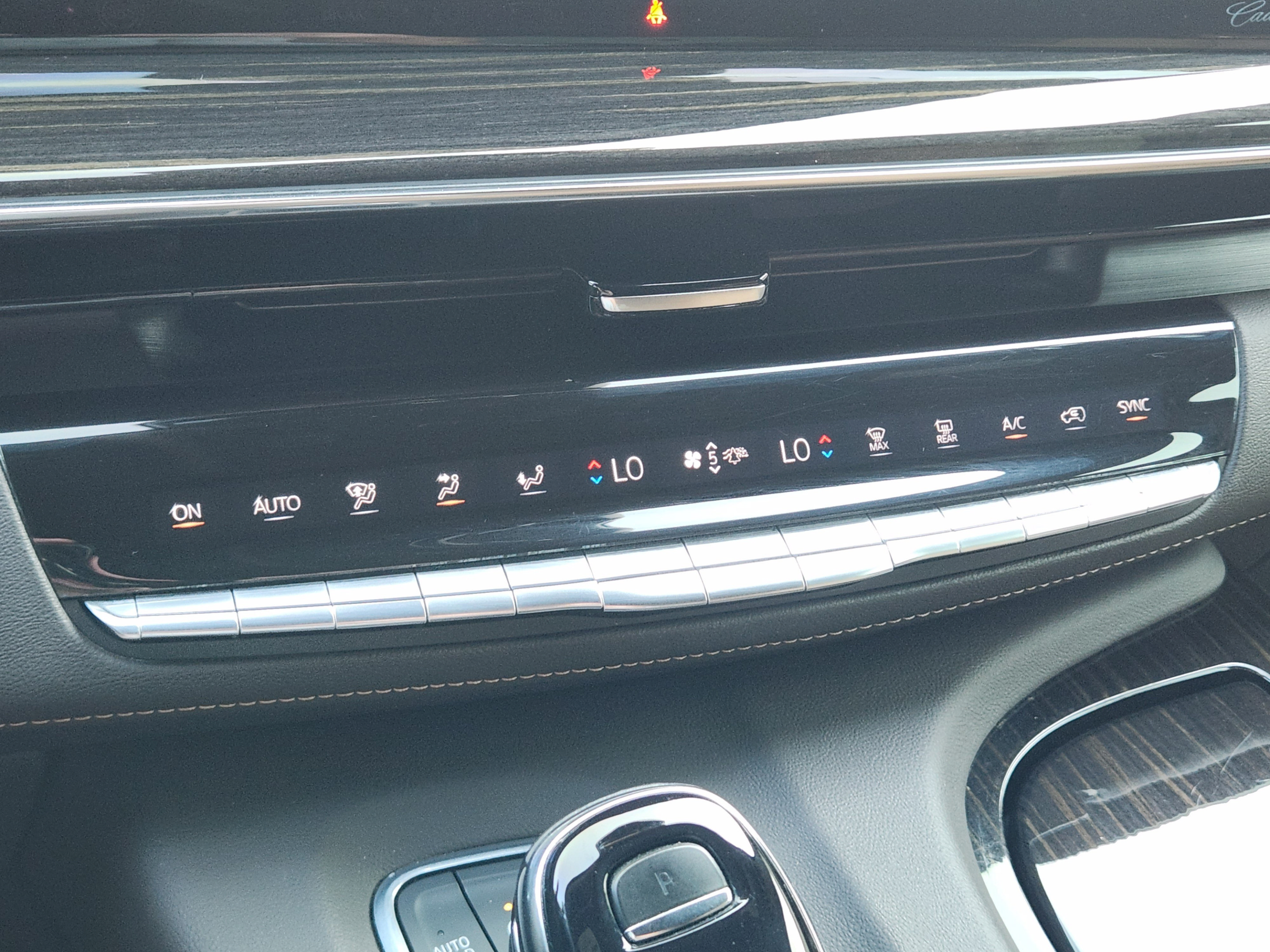 Used 2021 Cadillac Escalade Sport w/ Driver Assist Tech Package AWD/4WD image 13