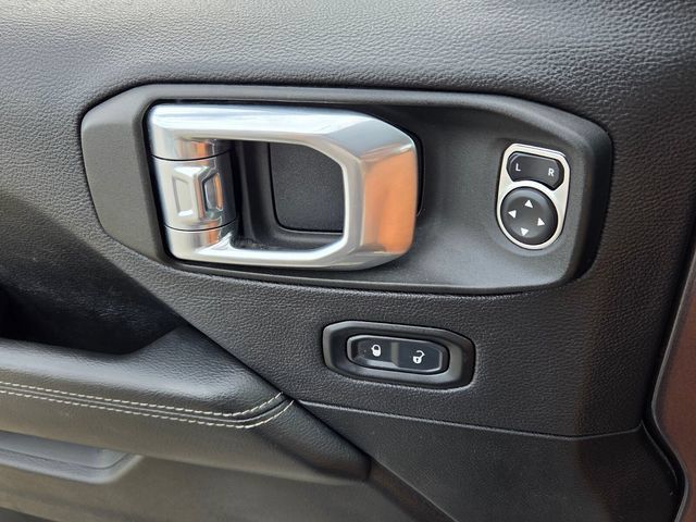 Used 2021 Jeep Wrangler Unlimited Sahara AWD/4WD image 32