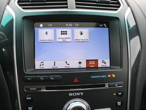 Used 2017 Ford Explorer Platinum image 26