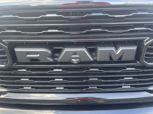 Used 2024 RAM 3500 Limited AWD/4WD image 32