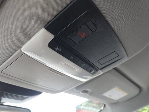 Used 2025 Nissan Sentra SV FWD image 25