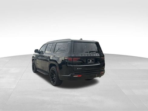 Used 2022 Jeep Wagoneer Series III image 3