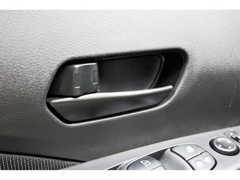 New 2025 Nissan Kicks Play S image 14