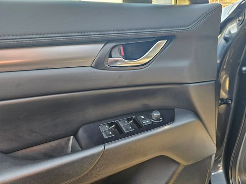 Used 2019 MAZDA CX-5 Touring image 31