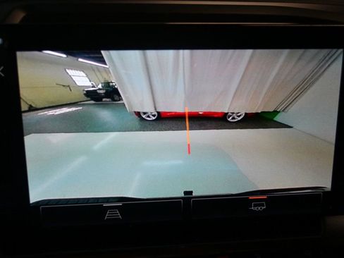 Used 2023 GMC Sierra 1500 SLT w/ SLT Premium Package image 8