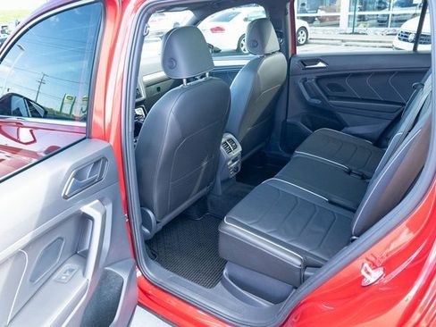 Used 2024 Volkswagen Tiguan SEL R-Line image 27