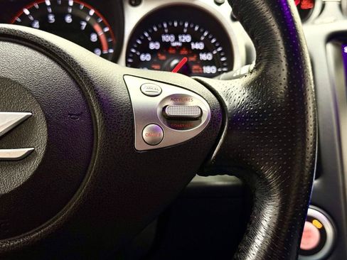 Used 2017 Nissan 370Z Coupe RWD image 19